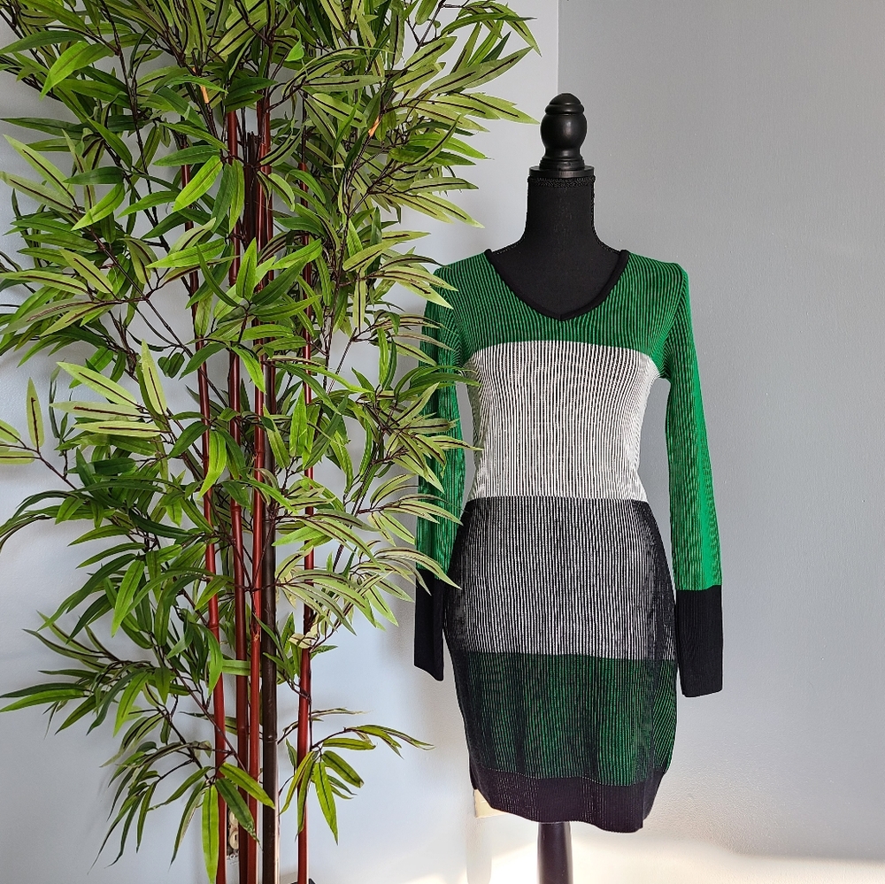 VENUS - Sweater Dress